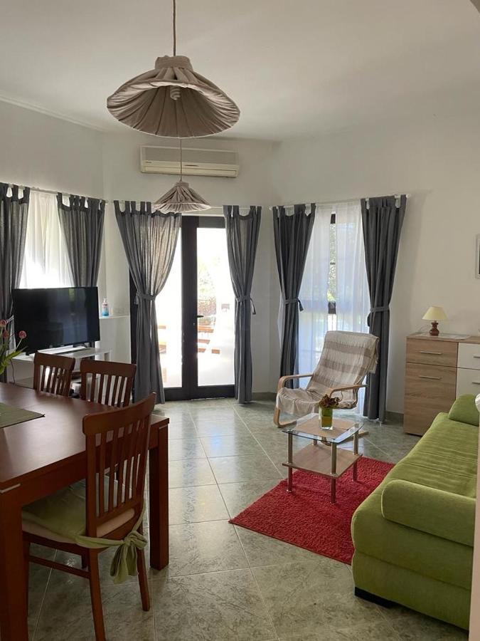 Apartments Sterna โกรชน์ยัน ภายนอก รูปภาพ